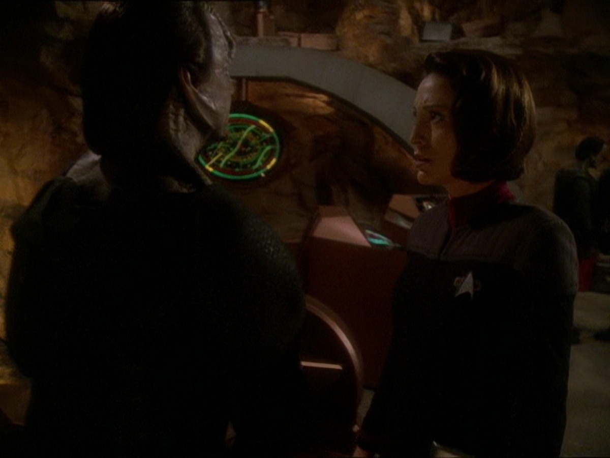 extant_StarTrek_DS9_7x22-TackingIntoTheWind_1252.jpg