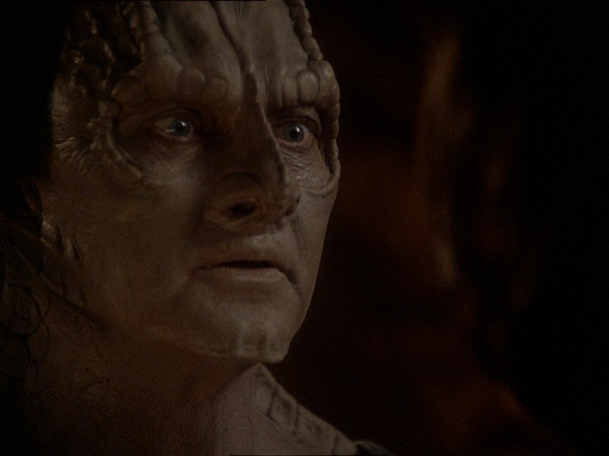extant_StarTrek_DS9_7x22-TackingIntoTheWind_1310.jpg