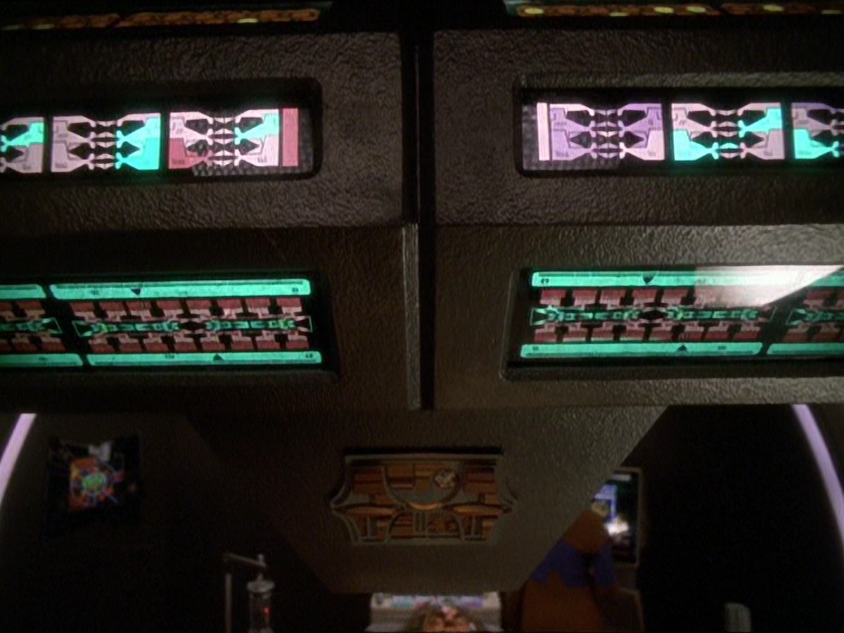 extant_StarTrek_DS9_7x22-TackingIntoTheWind_1364.jpg