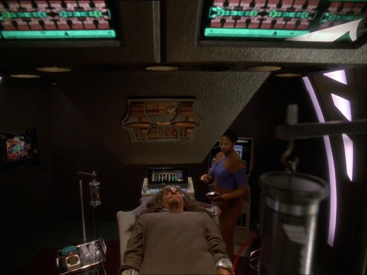 extant_StarTrek_DS9_7x22-TackingIntoTheWind_1368.jpg
