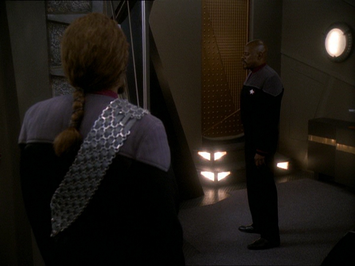 extant_StarTrek_DS9_7x22-TackingIntoTheWind_1407.jpg