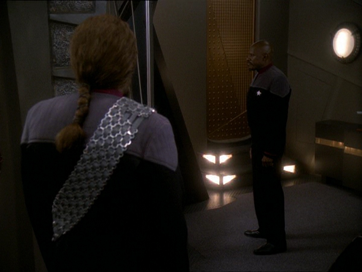 extant_StarTrek_DS9_7x22-TackingIntoTheWind_1412.jpg