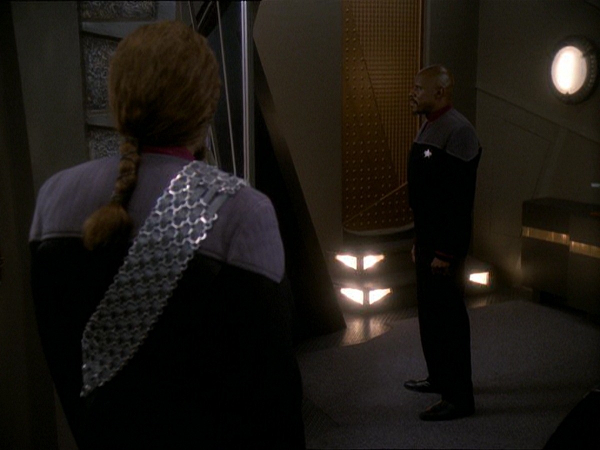extant_StarTrek_DS9_7x22-TackingIntoTheWind_1415.jpg