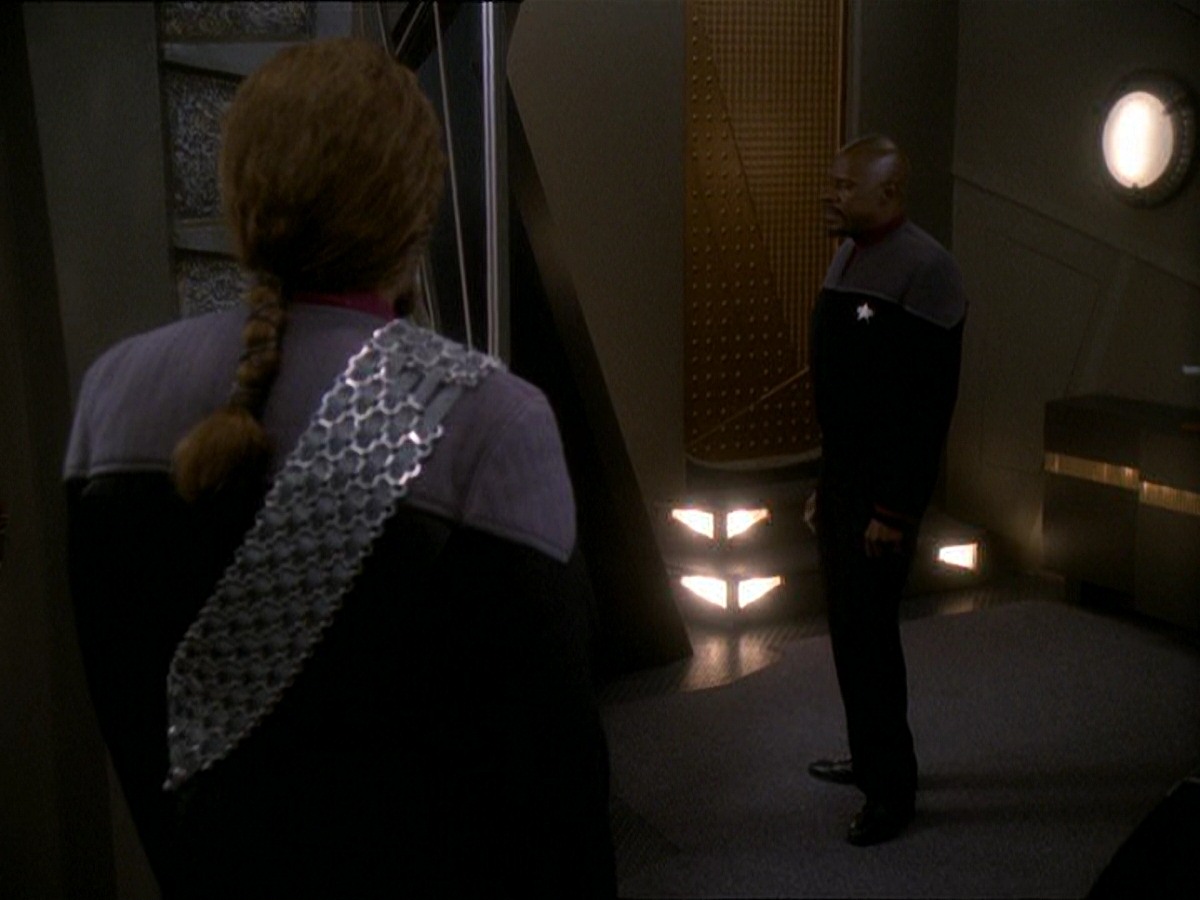 extant_StarTrek_DS9_7x22-TackingIntoTheWind_1417.jpg