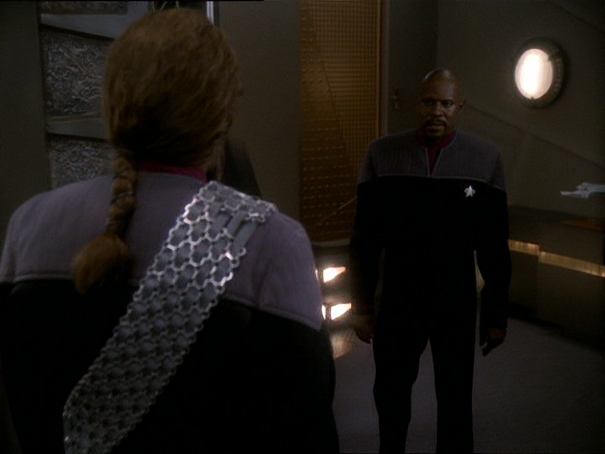 extant_StarTrek_DS9_7x22-TackingIntoTheWind_1420.jpg