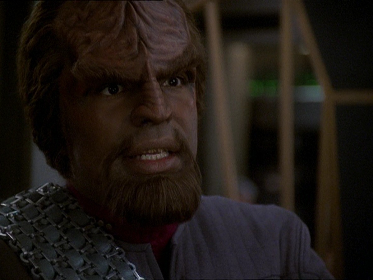 extant_StarTrek_DS9_7x22-TackingIntoTheWind_1449.jpg