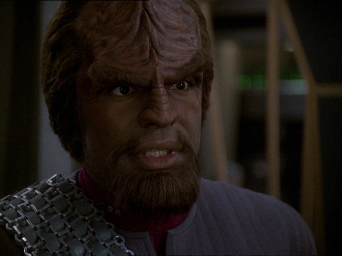 extant_StarTrek_DS9_7x22-TackingIntoTheWind_1484.jpg