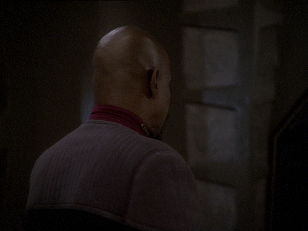 extant_StarTrek_DS9_7x22-TackingIntoTheWind_1513.jpg