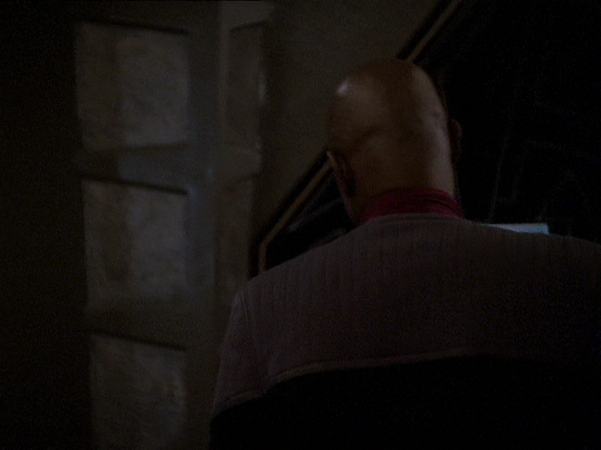 extant_StarTrek_DS9_7x22-TackingIntoTheWind_1515.jpg