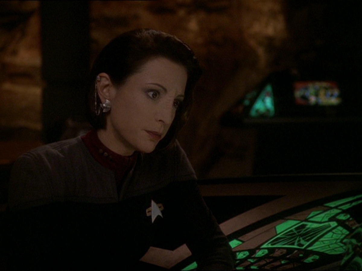 extant_StarTrek_DS9_7x22-TackingIntoTheWind_1561.jpg
