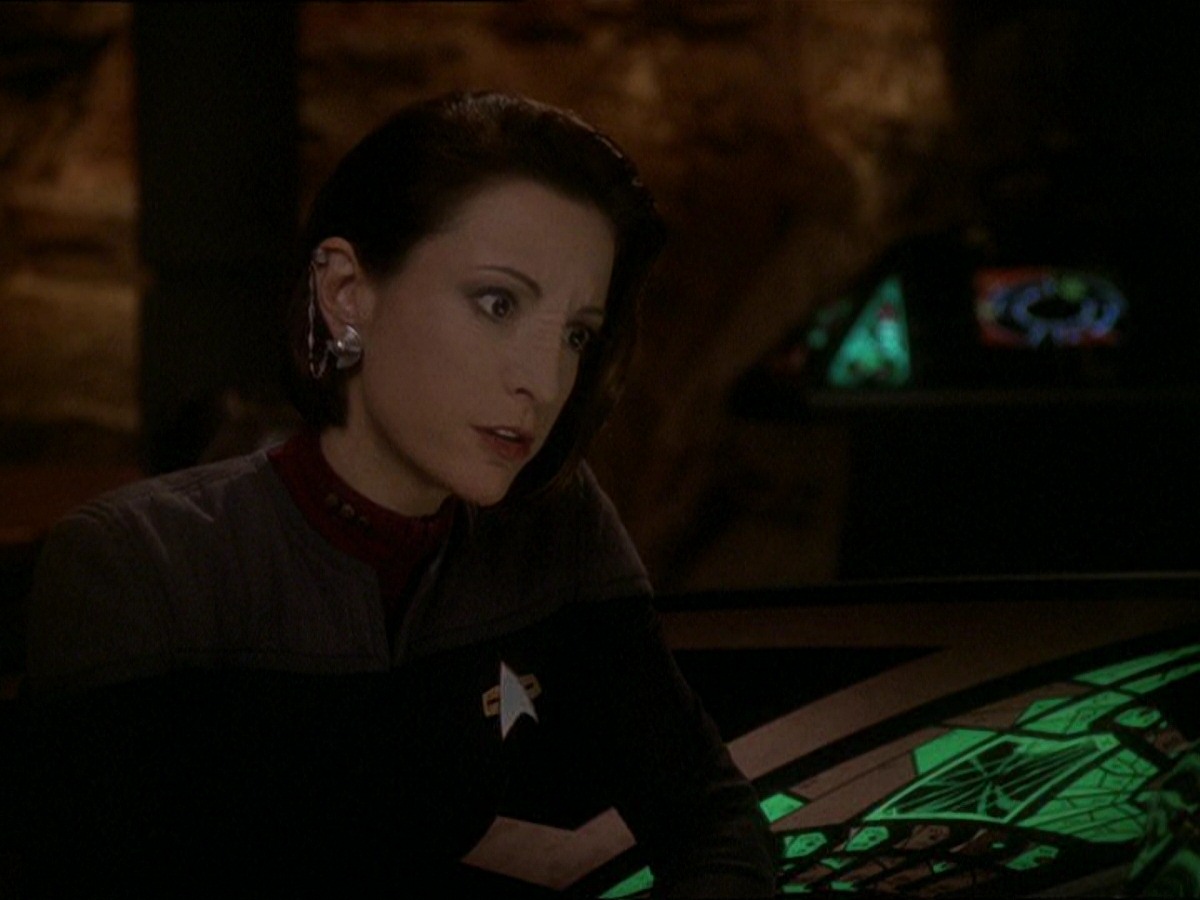 extant_StarTrek_DS9_7x22-TackingIntoTheWind_1563.jpg