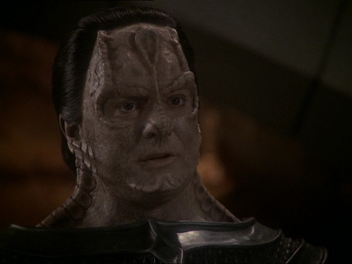 extant_StarTrek_DS9_7x22-TackingIntoTheWind_1572.jpg