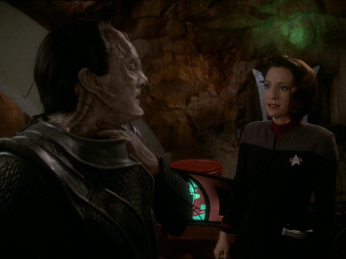 extant_StarTrek_DS9_7x22-TackingIntoTheWind_1651.jpg
