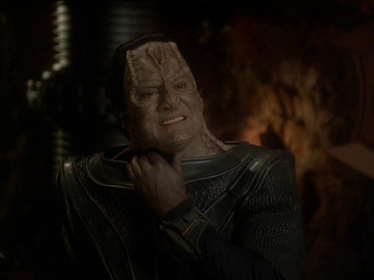 extant_StarTrek_DS9_7x22-TackingIntoTheWind_1654.jpg