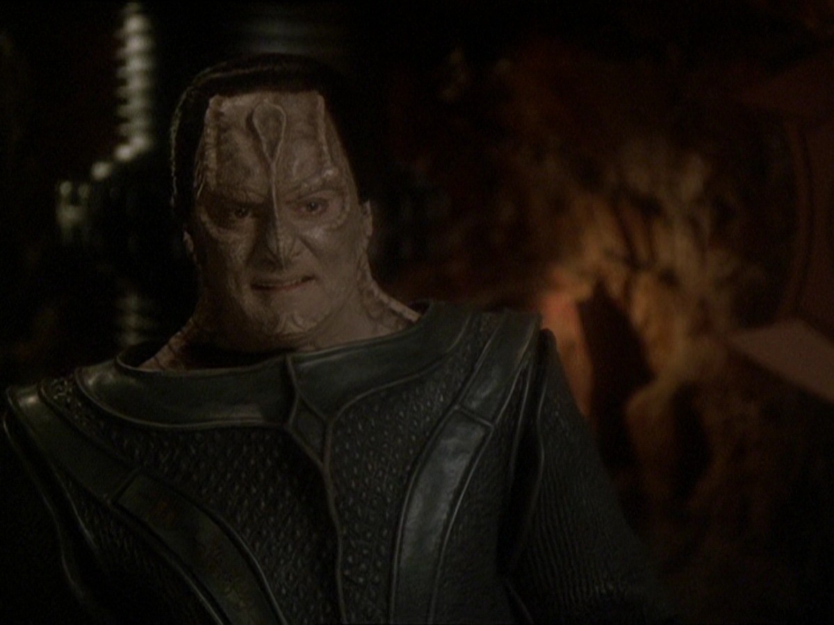 extant_StarTrek_DS9_7x22-TackingIntoTheWind_1665.jpg