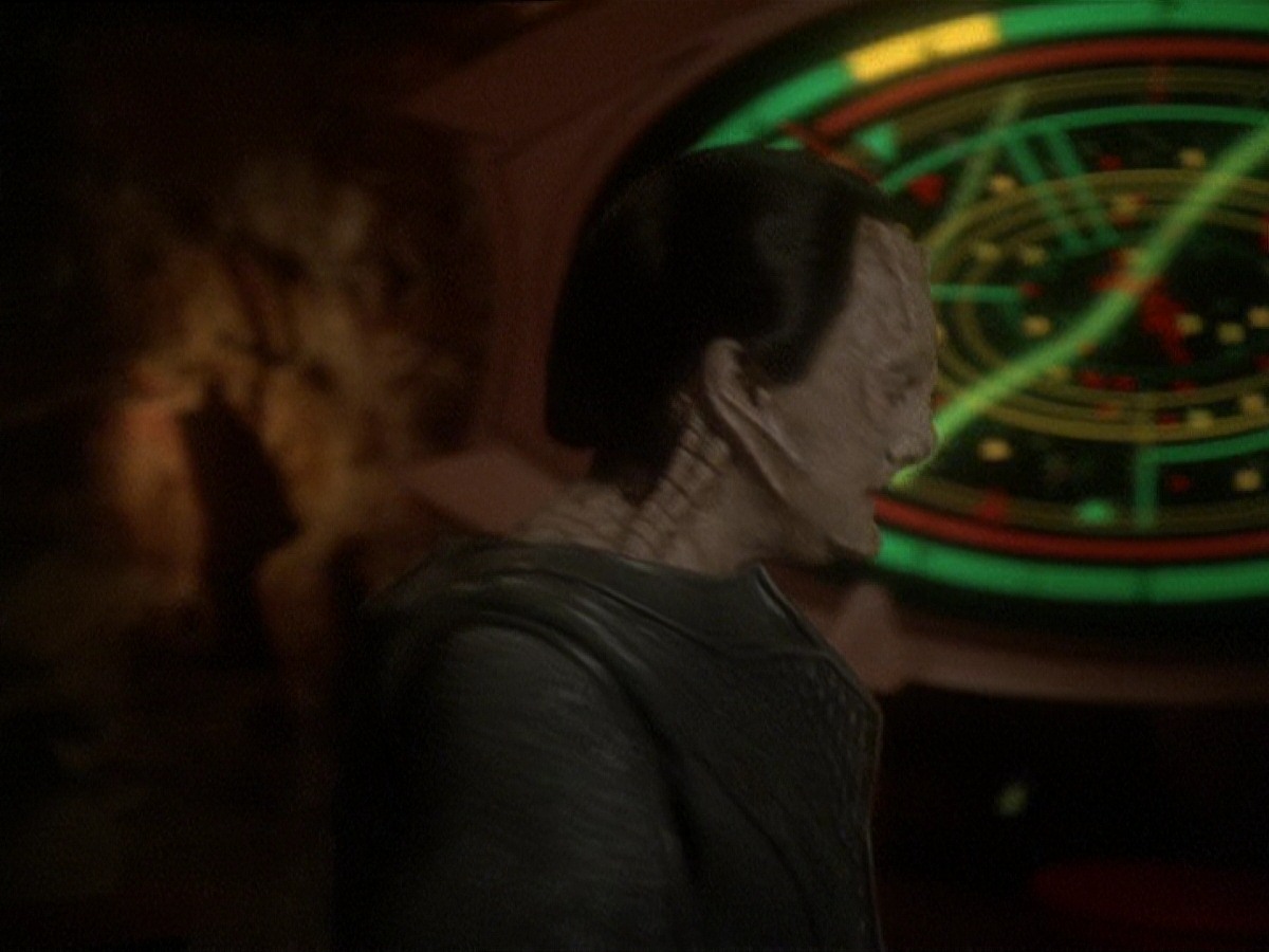 extant_StarTrek_DS9_7x22-TackingIntoTheWind_1668.jpg
