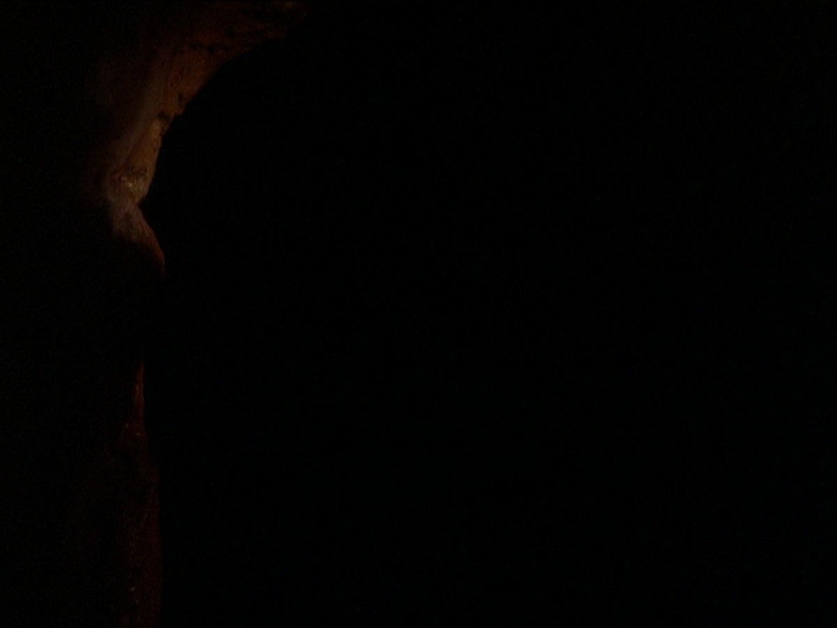extant_StarTrek_DS9_7x22-TackingIntoTheWind_1676.jpg