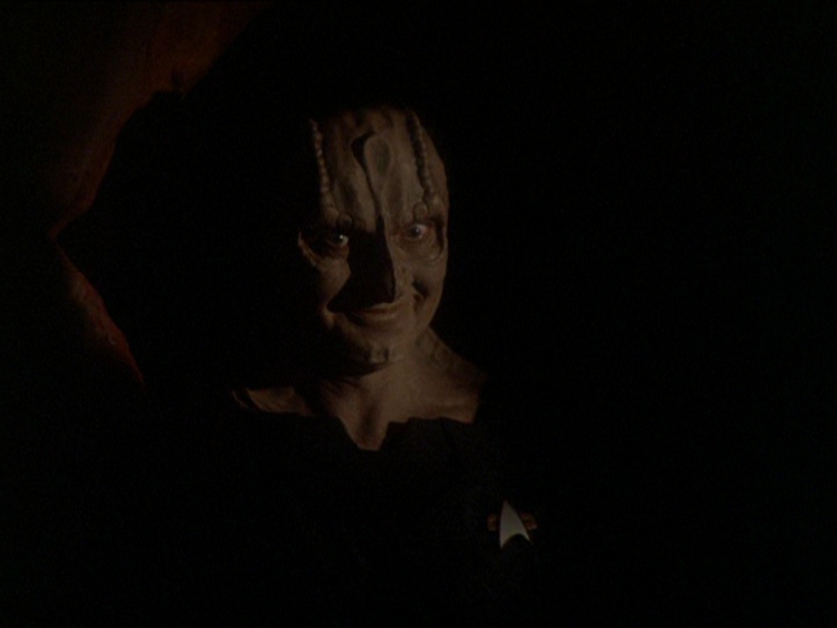 extant_StarTrek_DS9_7x22-TackingIntoTheWind_1703.jpg