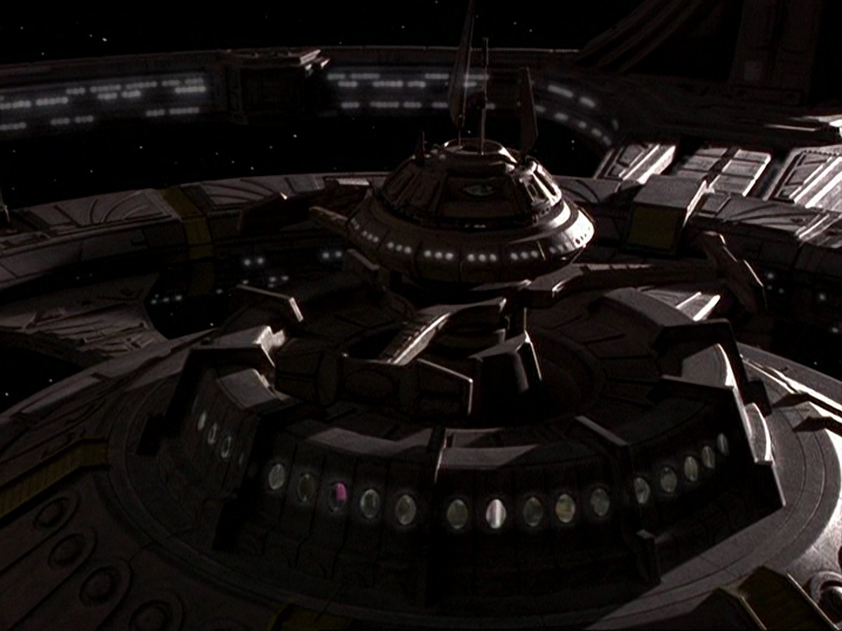 extant_StarTrek_DS9_7x22-TackingIntoTheWind_1723.jpg