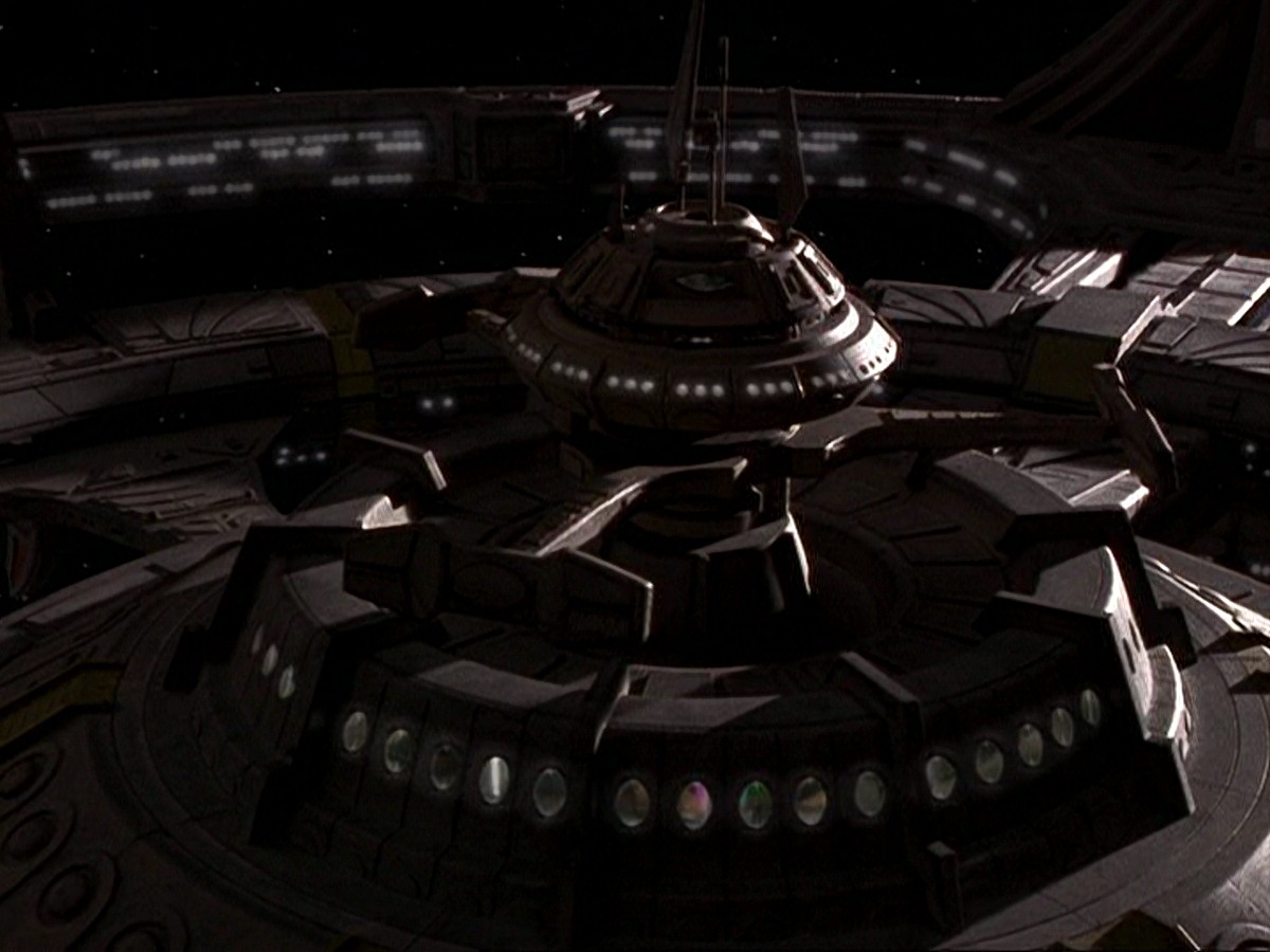 extant_StarTrek_DS9_7x22-TackingIntoTheWind_1728.jpg