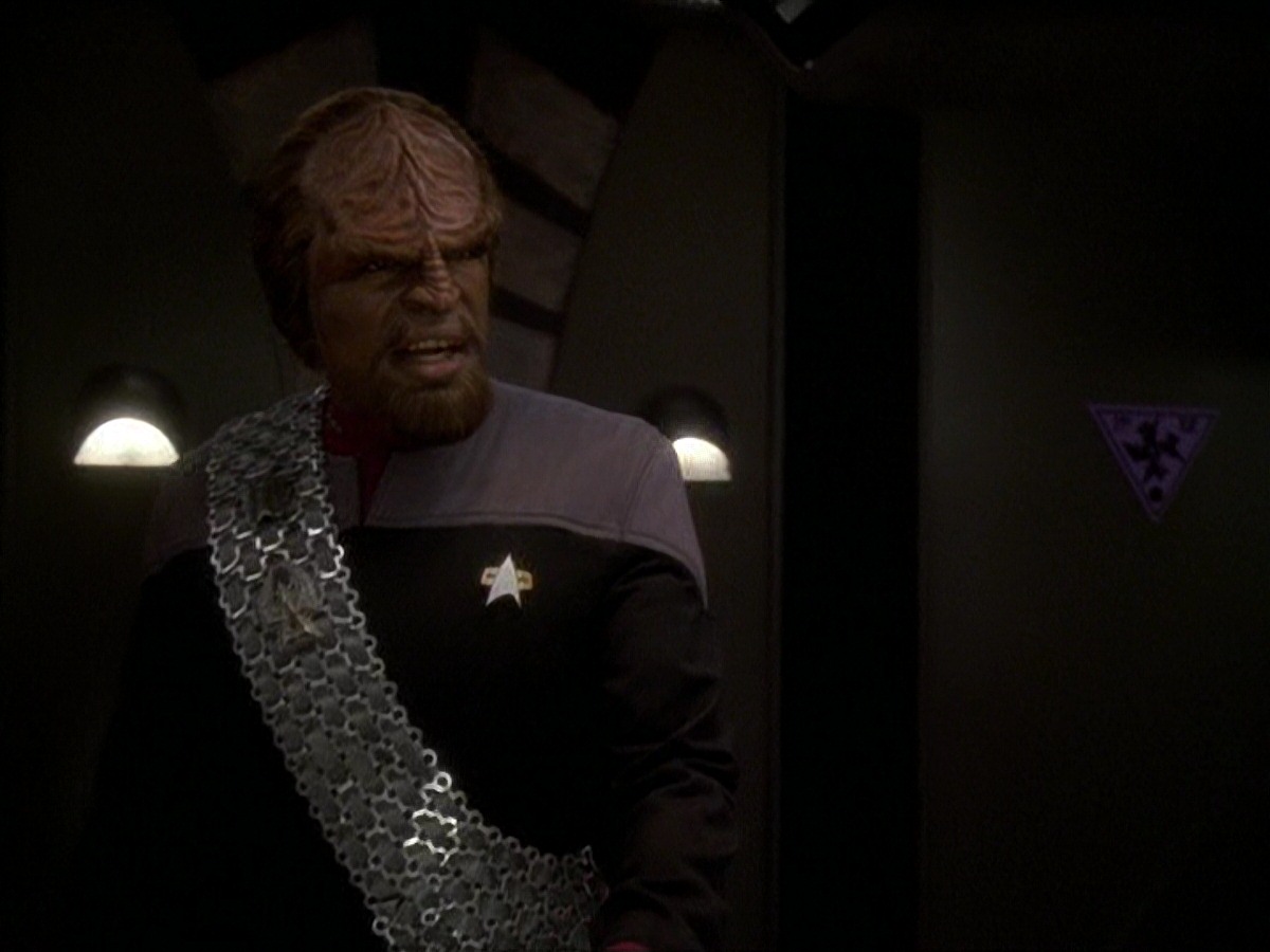 extant_StarTrek_DS9_7x22-TackingIntoTheWind_1743.jpg