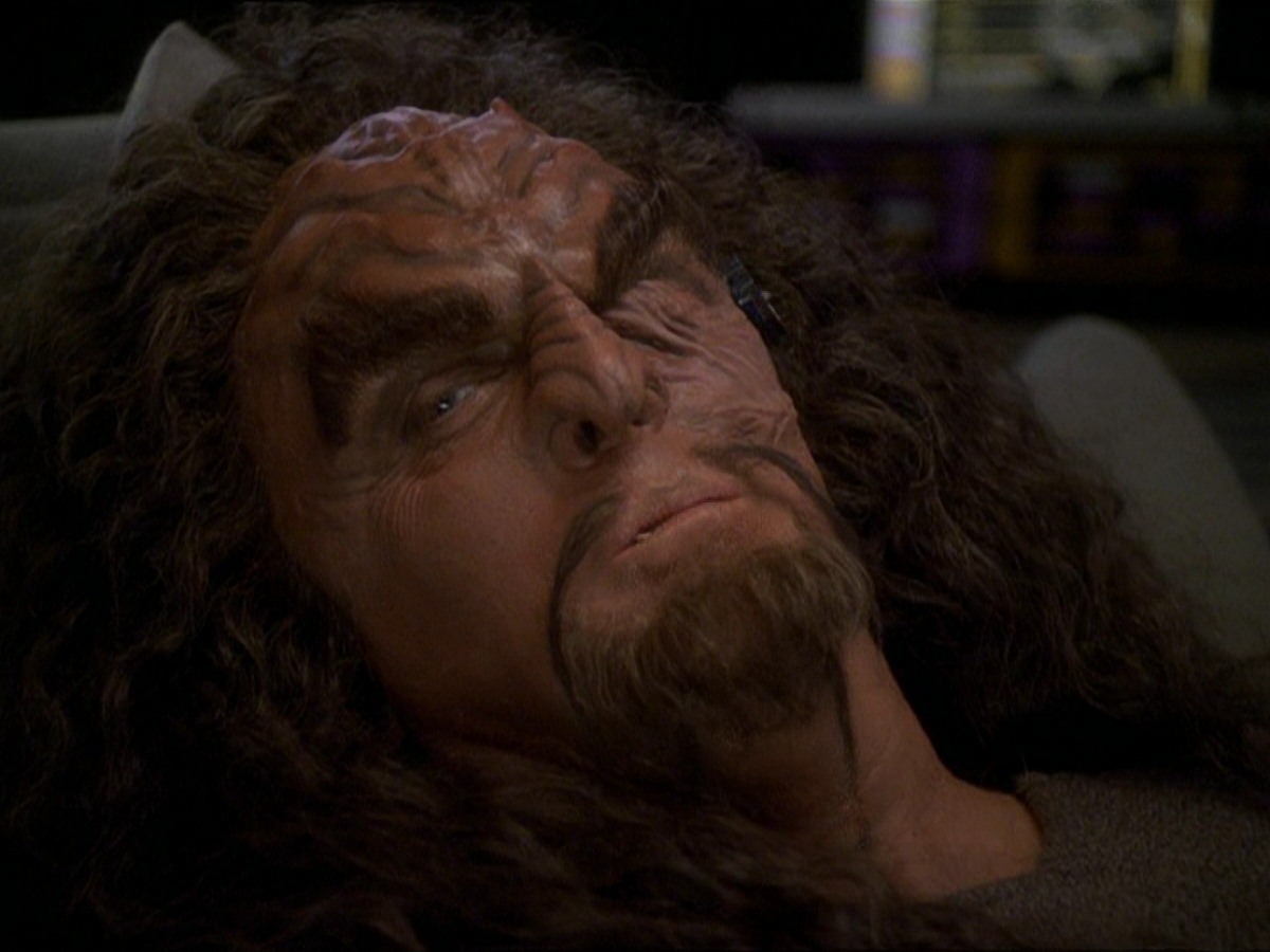 extant_StarTrek_DS9_7x22-TackingIntoTheWind_1787.jpg