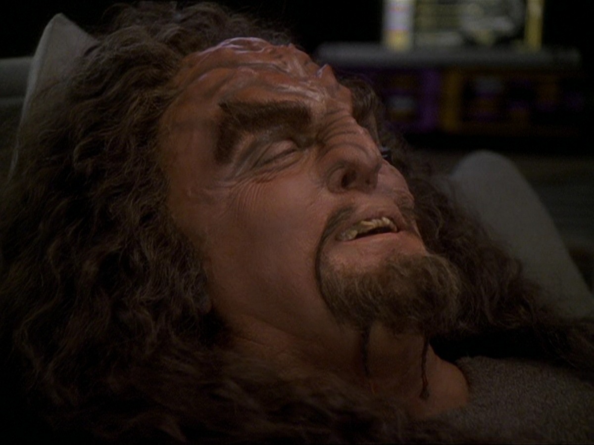 extant_StarTrek_DS9_7x22-TackingIntoTheWind_1790.jpg