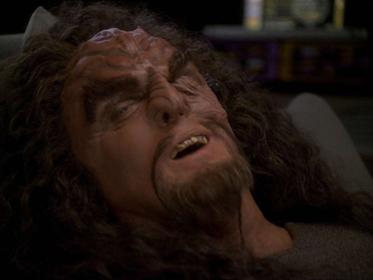 extant_StarTrek_DS9_7x22-TackingIntoTheWind_1793.jpg