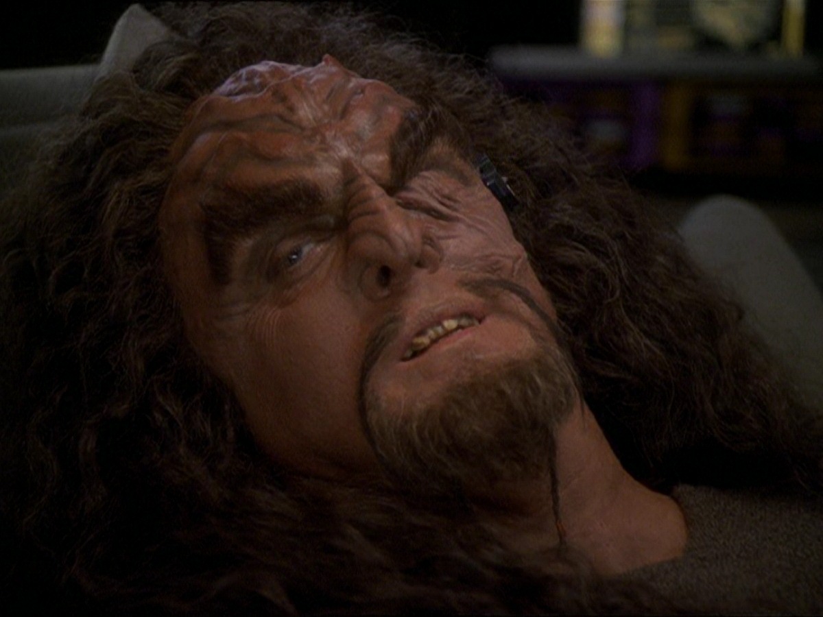 extant_StarTrek_DS9_7x22-TackingIntoTheWind_1800.jpg