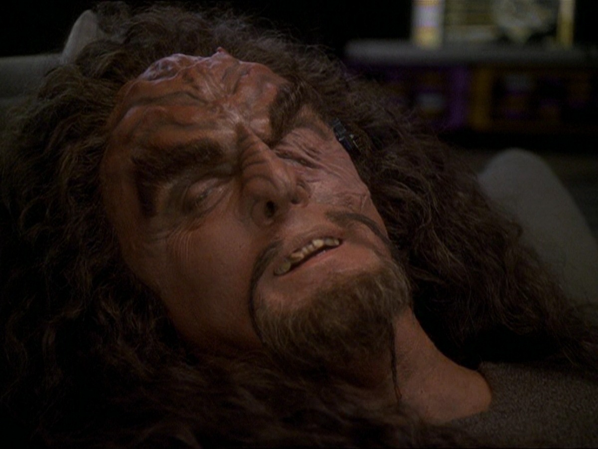 extant_StarTrek_DS9_7x22-TackingIntoTheWind_1837.jpg