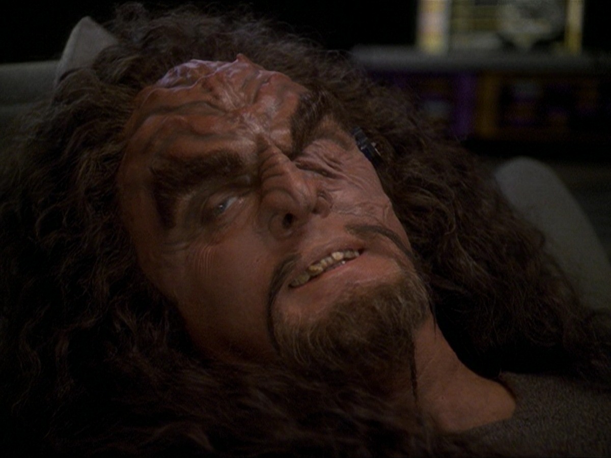 extant_StarTrek_DS9_7x22-TackingIntoTheWind_1888.jpg