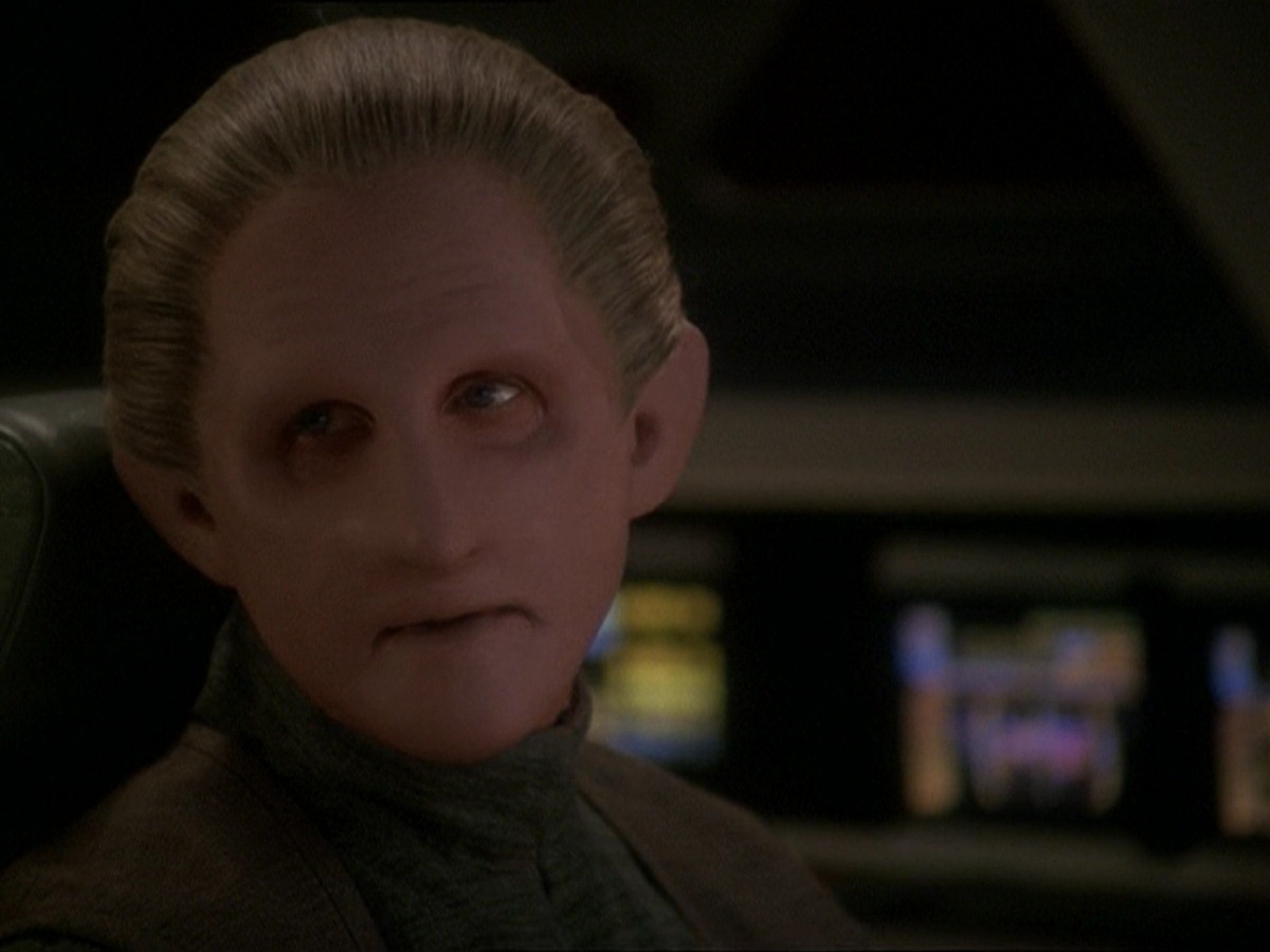 extant_StarTrek_DS9_7x22-TackingIntoTheWind_1930.jpg