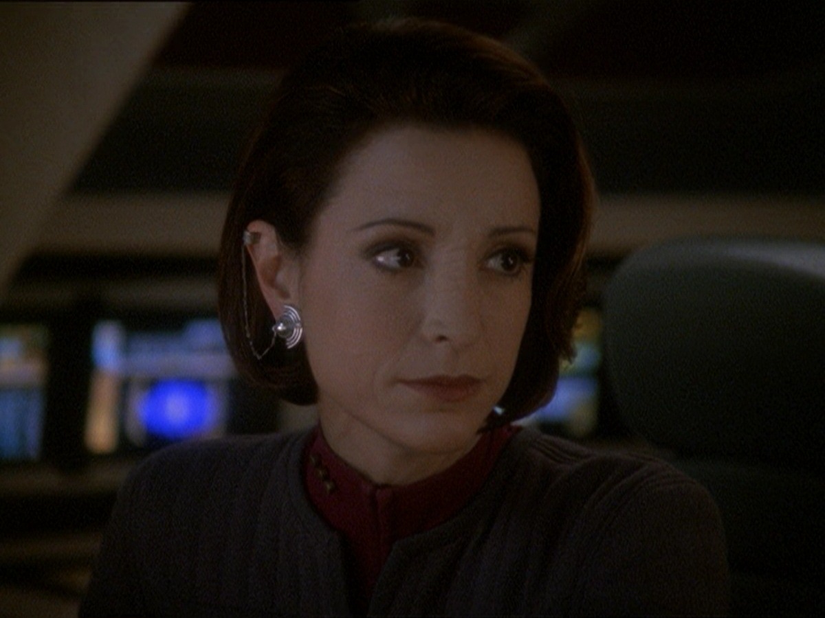 extant_StarTrek_DS9_7x22-TackingIntoTheWind_1935.jpg
