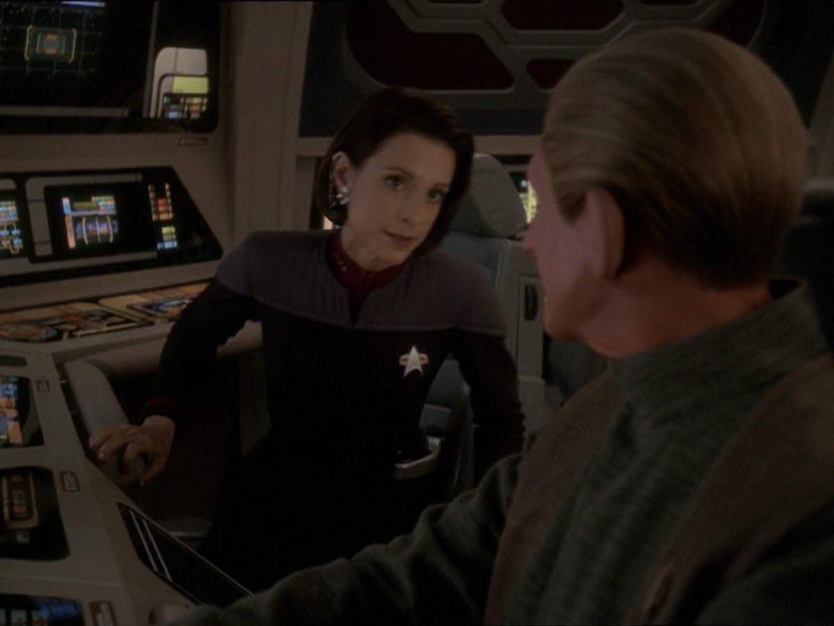 extant_StarTrek_DS9_7x22-TackingIntoTheWind_1947.jpg