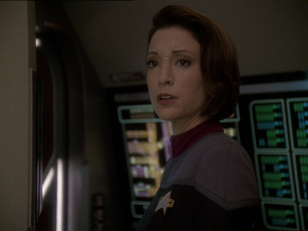 extant_StarTrek_DS9_7x22-TackingIntoTheWind_1964.jpg