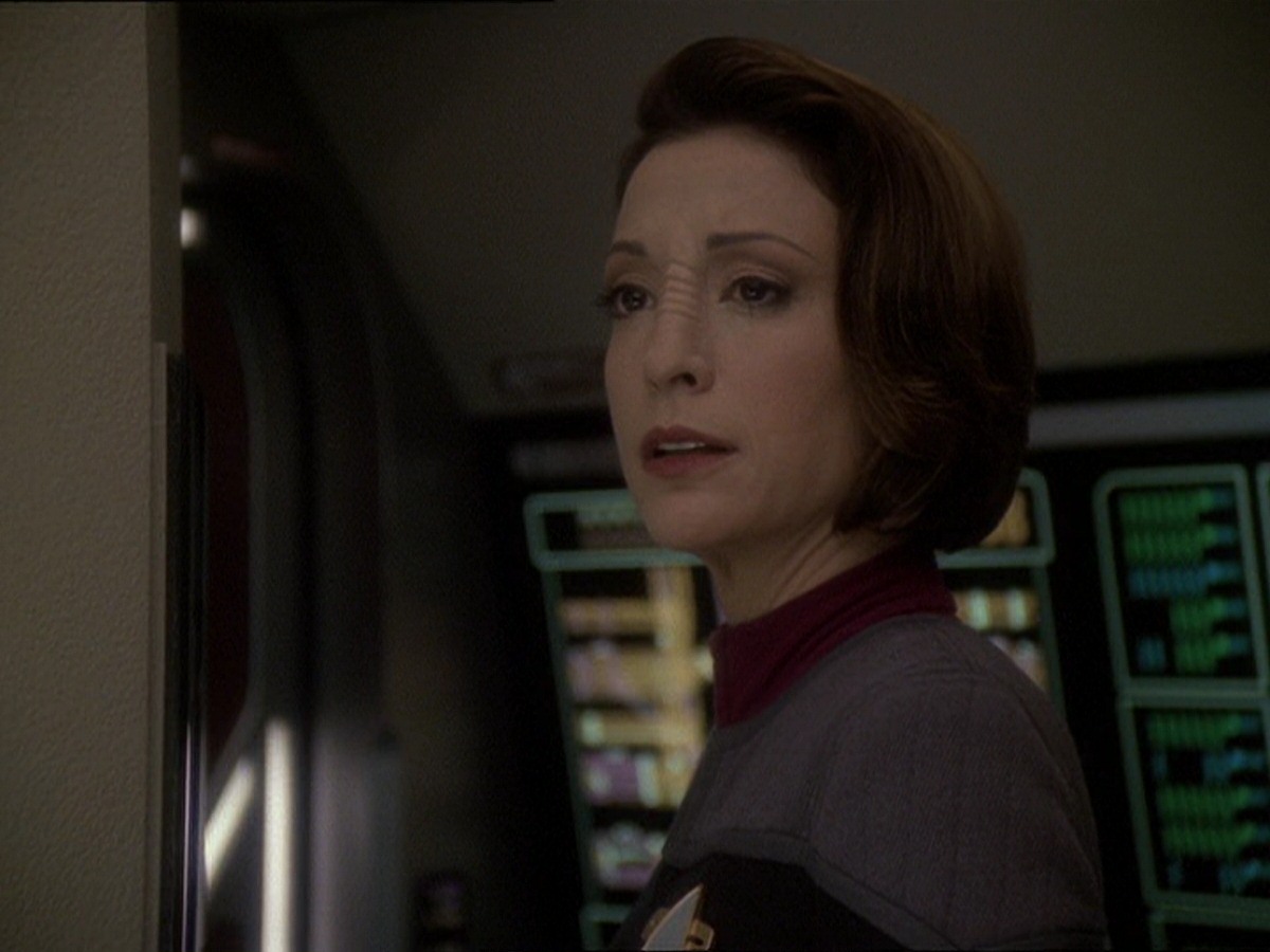 extant_StarTrek_DS9_7x22-TackingIntoTheWind_1976.jpg