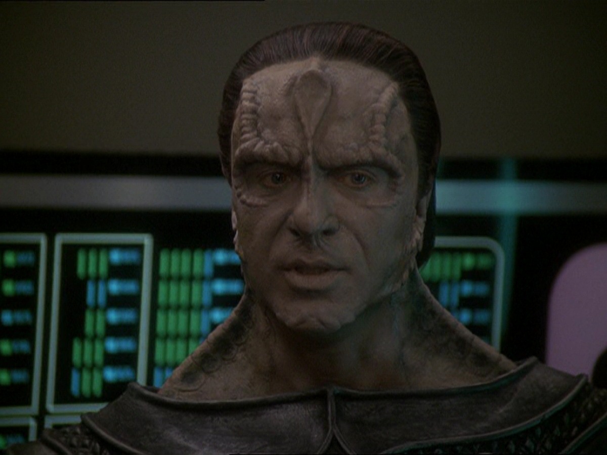 extant_StarTrek_DS9_7x22-TackingIntoTheWind_1993.jpg