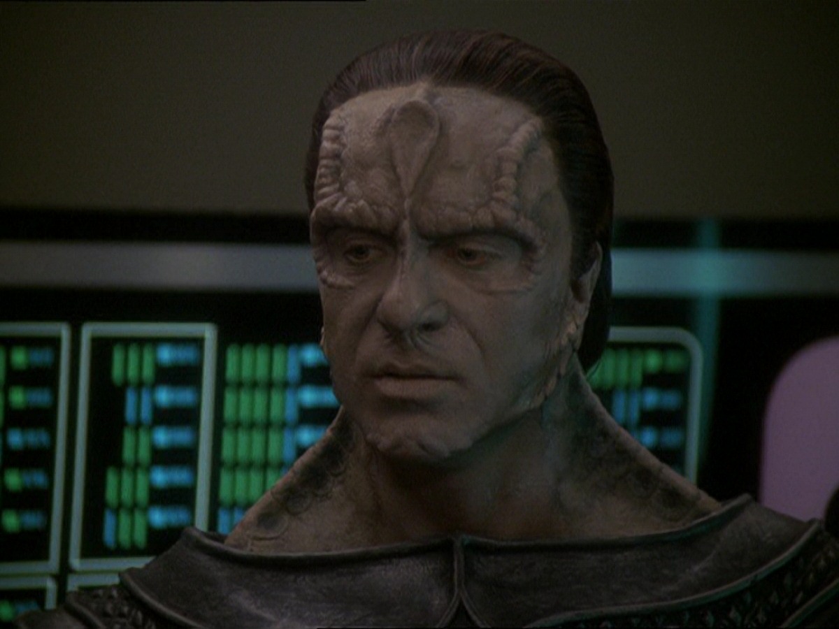 extant_StarTrek_DS9_7x22-TackingIntoTheWind_2009.jpg