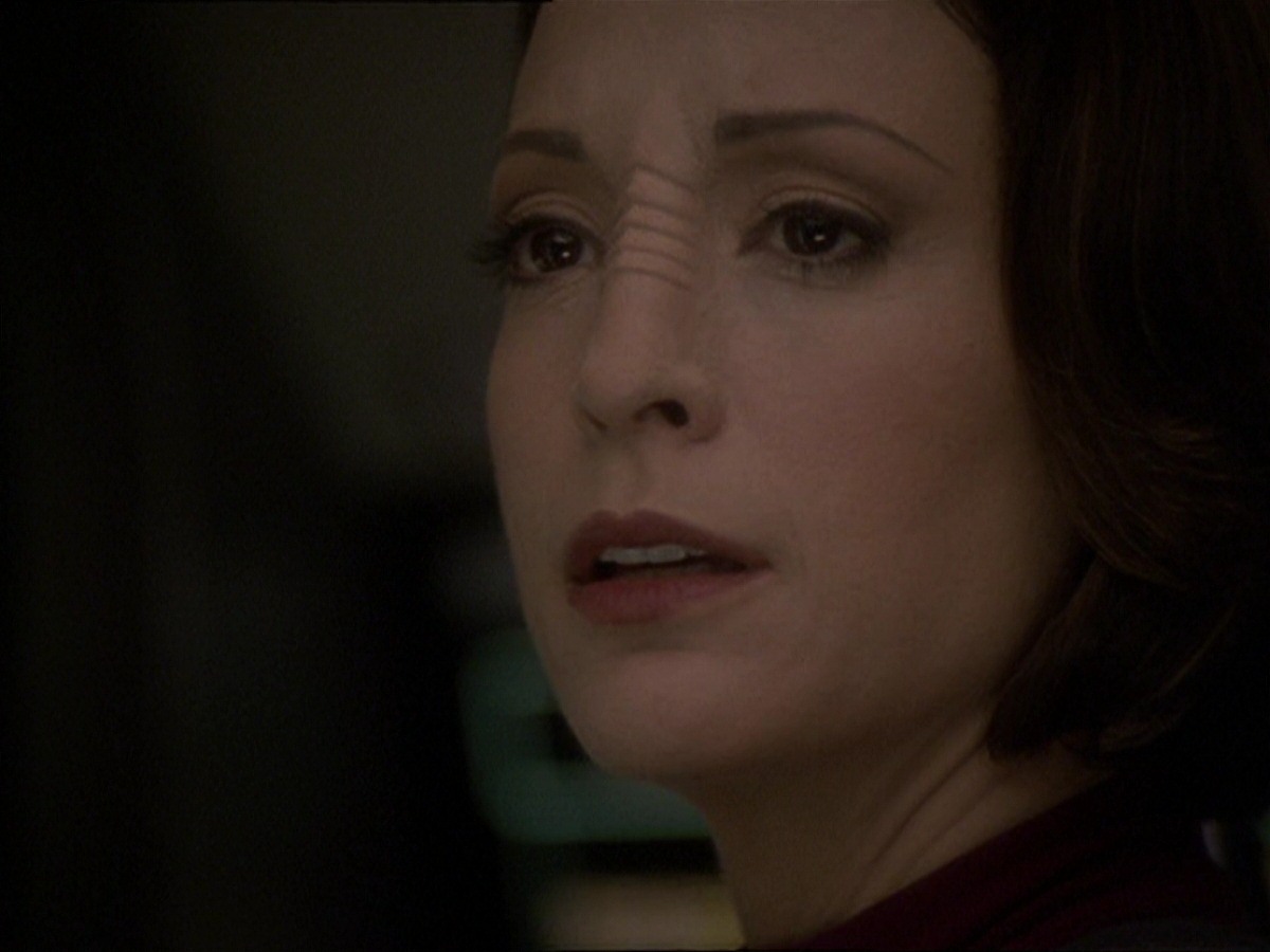 extant_StarTrek_DS9_7x22-TackingIntoTheWind_2030.jpg
