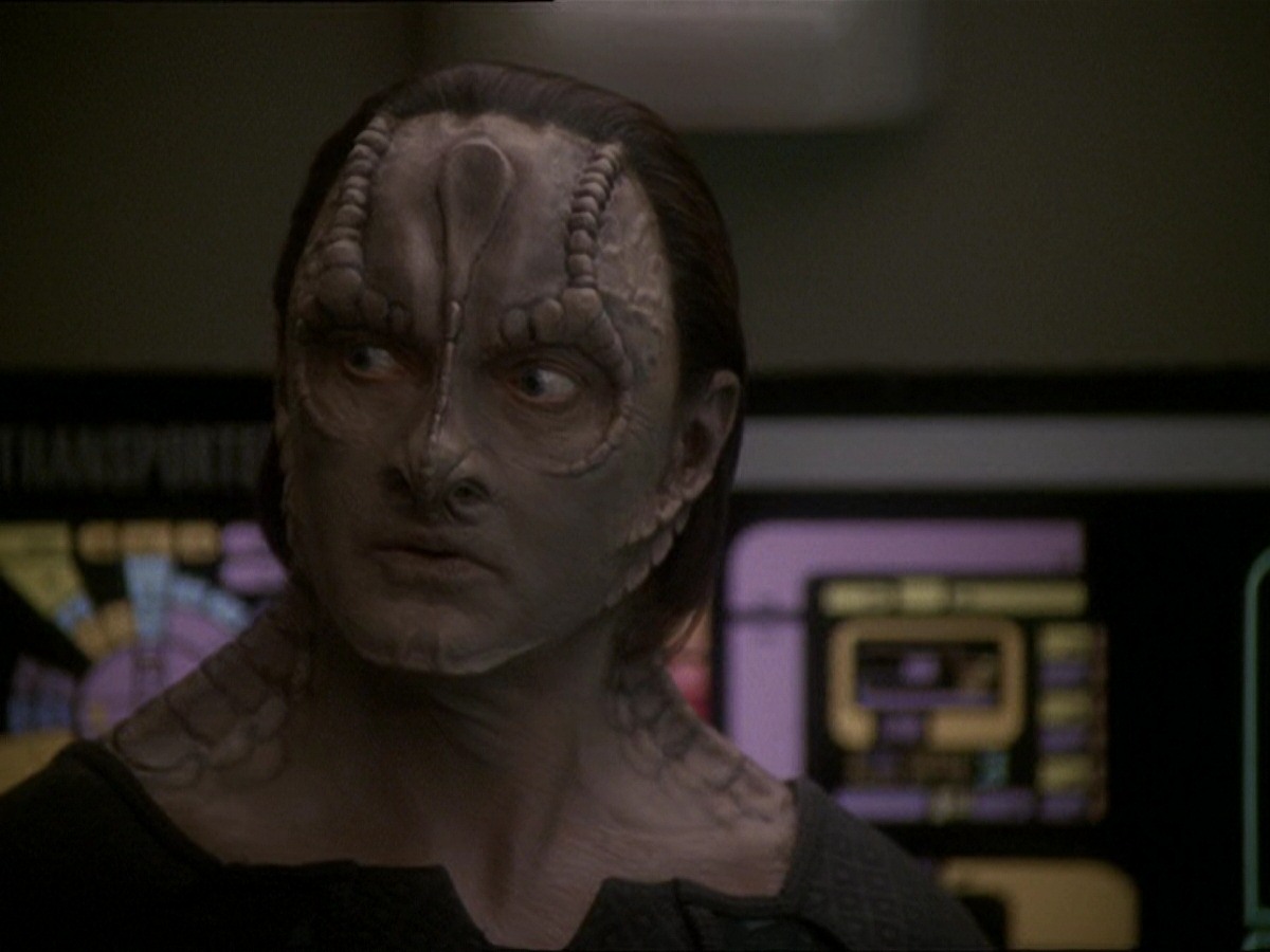 extant_StarTrek_DS9_7x22-TackingIntoTheWind_2039.jpg