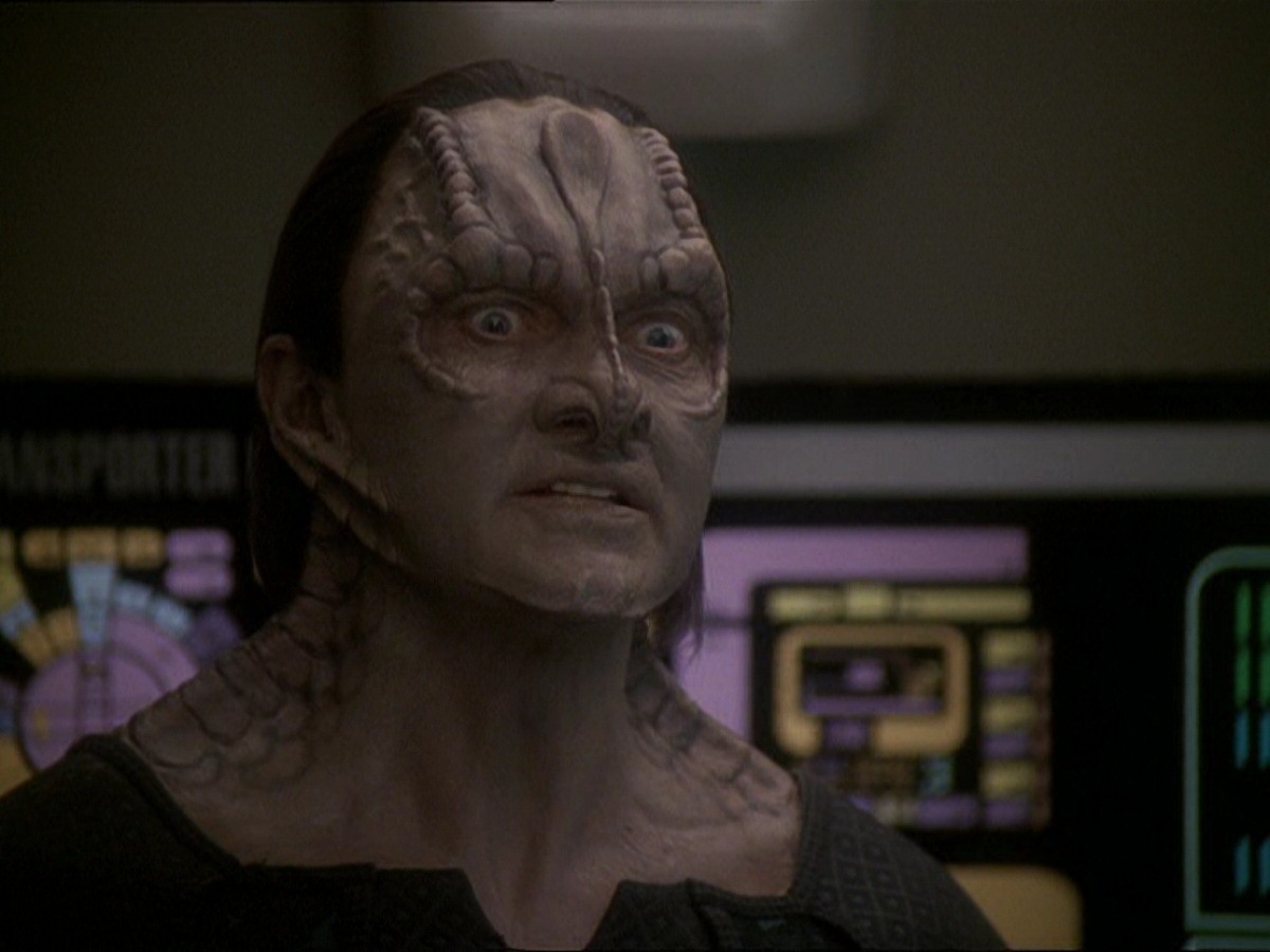 extant_StarTrek_DS9_7x22-TackingIntoTheWind_2057.jpg