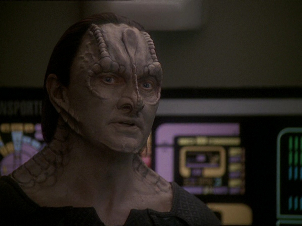 extant_StarTrek_DS9_7x22-TackingIntoTheWind_2063.jpg