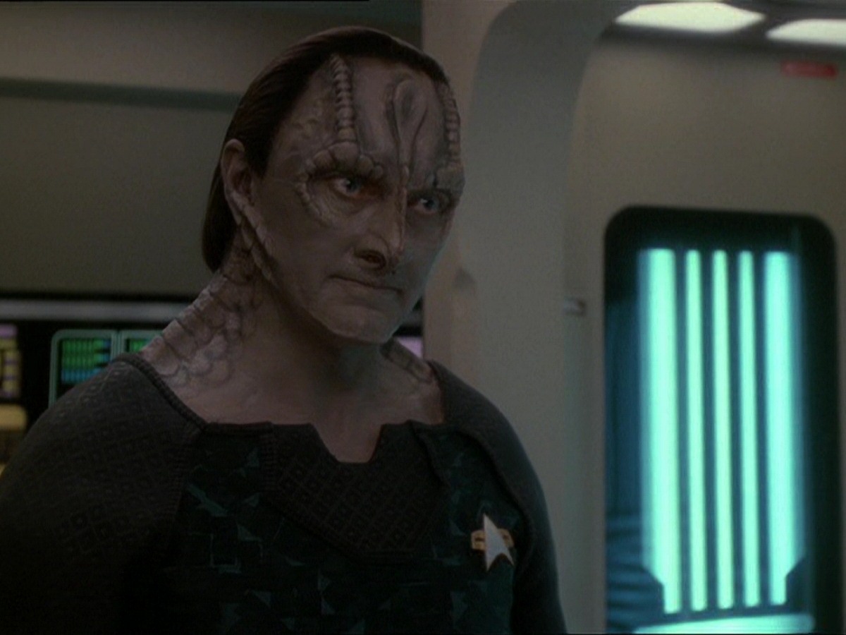 extant_StarTrek_DS9_7x22-TackingIntoTheWind_2082.jpg