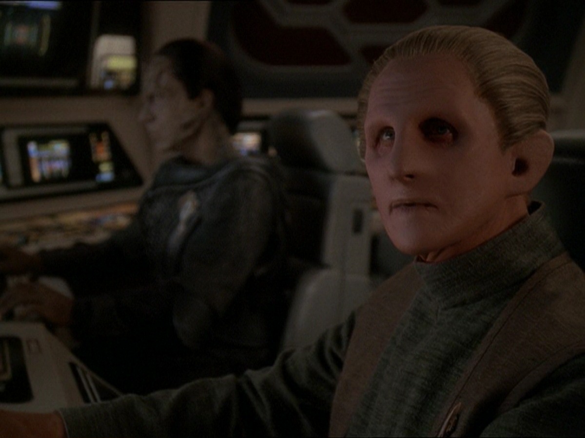 extant_StarTrek_DS9_7x22-TackingIntoTheWind_2087.jpg