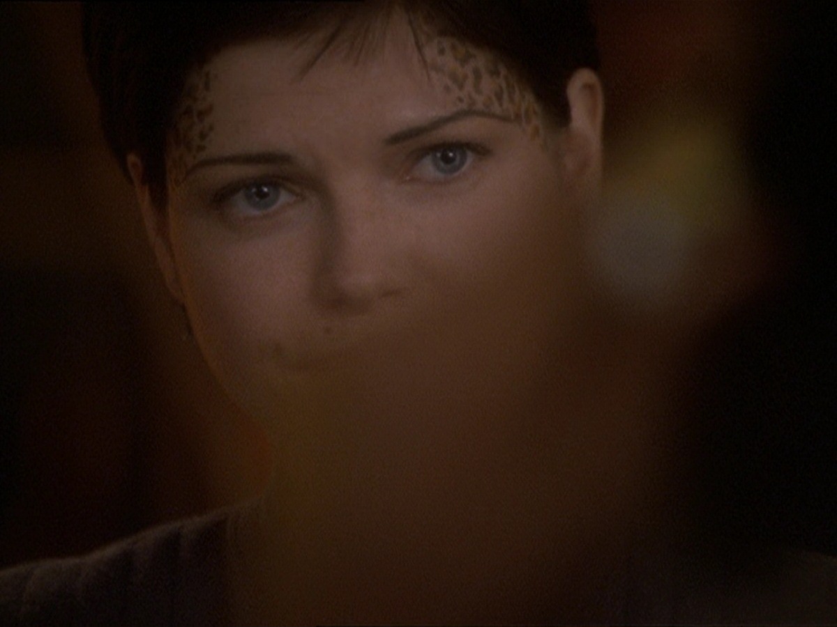 extant_StarTrek_DS9_7x22-TackingIntoTheWind_2214.jpg