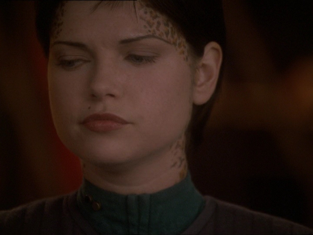 extant_StarTrek_DS9_7x22-TackingIntoTheWind_2227.jpg