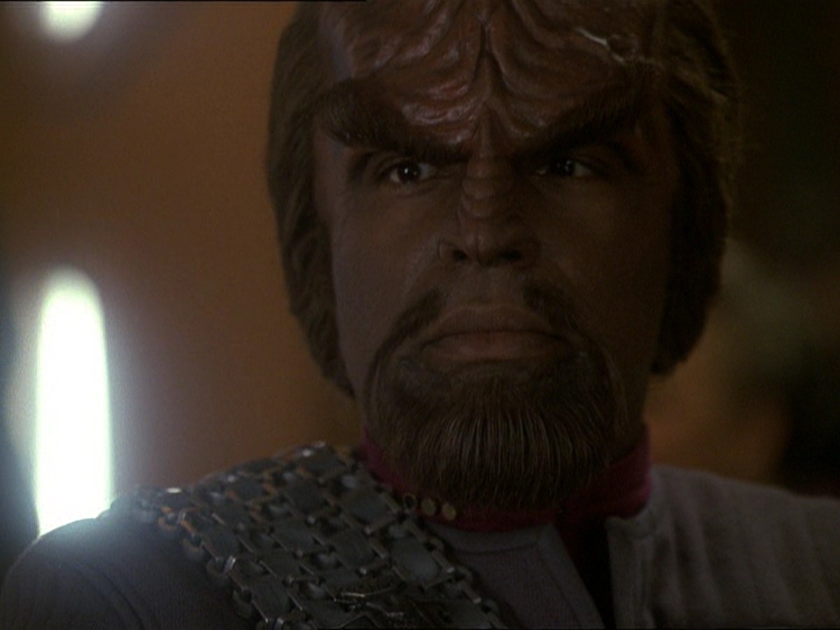 extant_StarTrek_DS9_7x22-TackingIntoTheWind_2287.jpg