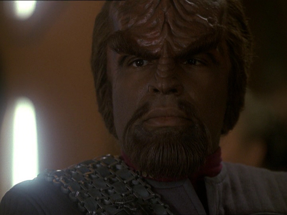 extant_StarTrek_DS9_7x22-TackingIntoTheWind_2291.jpg