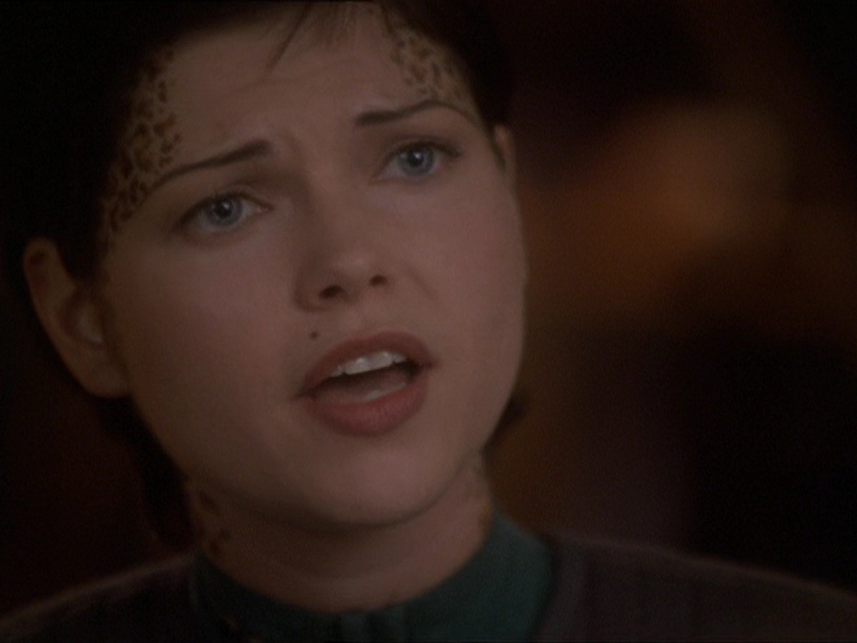 extant_StarTrek_DS9_7x22-TackingIntoTheWind_2315.jpg