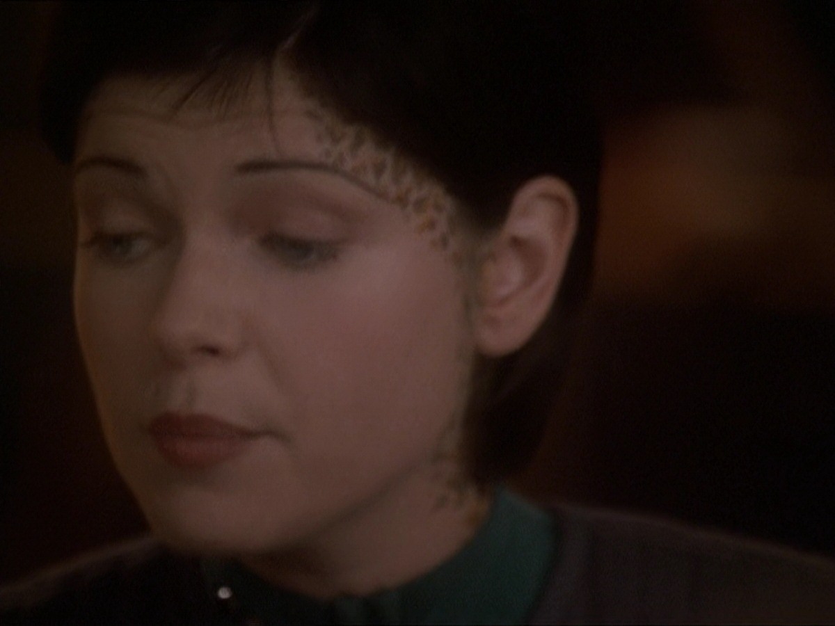 extant_StarTrek_DS9_7x22-TackingIntoTheWind_2322.jpg
